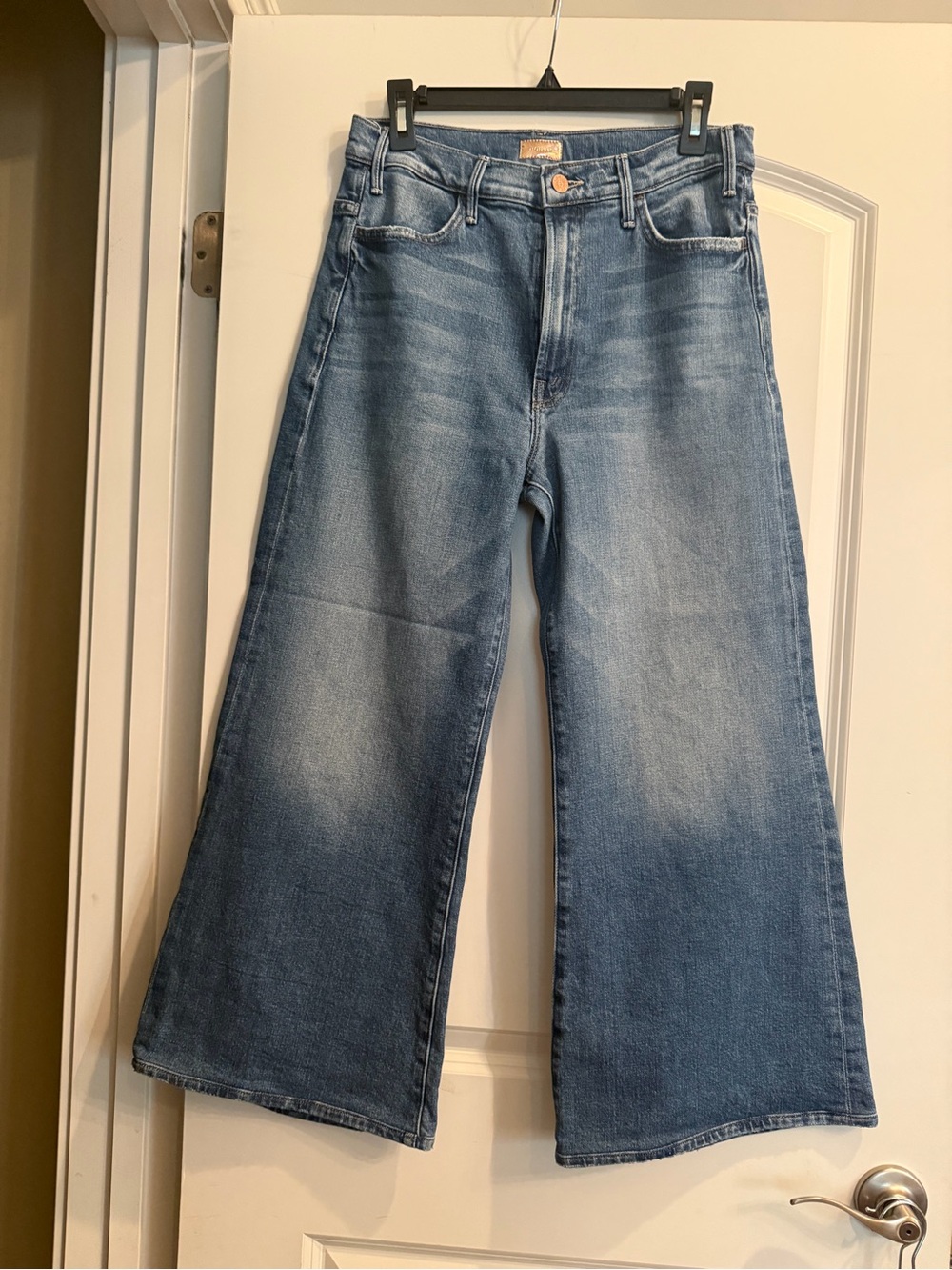 MOTHER Hustler Roller Ankle Jeans “High On the Hog”. Size 30. Like New/Excellent